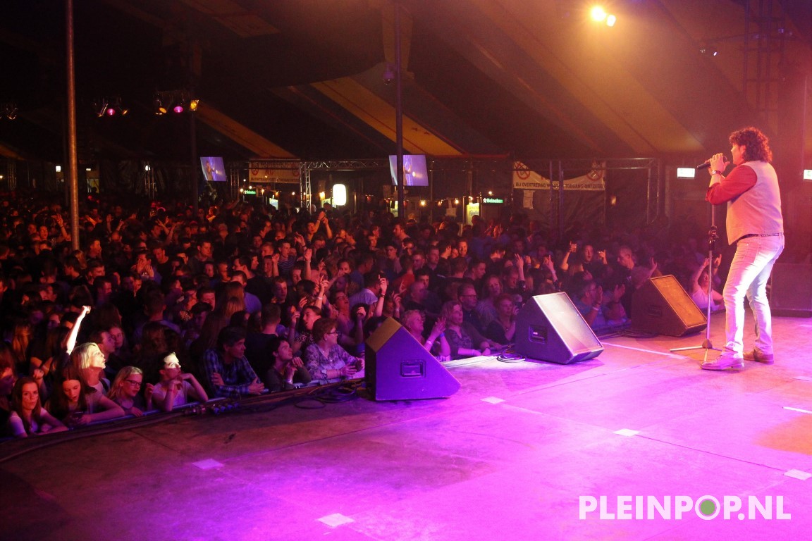 Dennie Christian    (45)